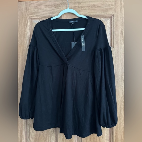 Vertigo Paris Tops - NWT Vertigo Paris Black V-Neck Studded Blouse